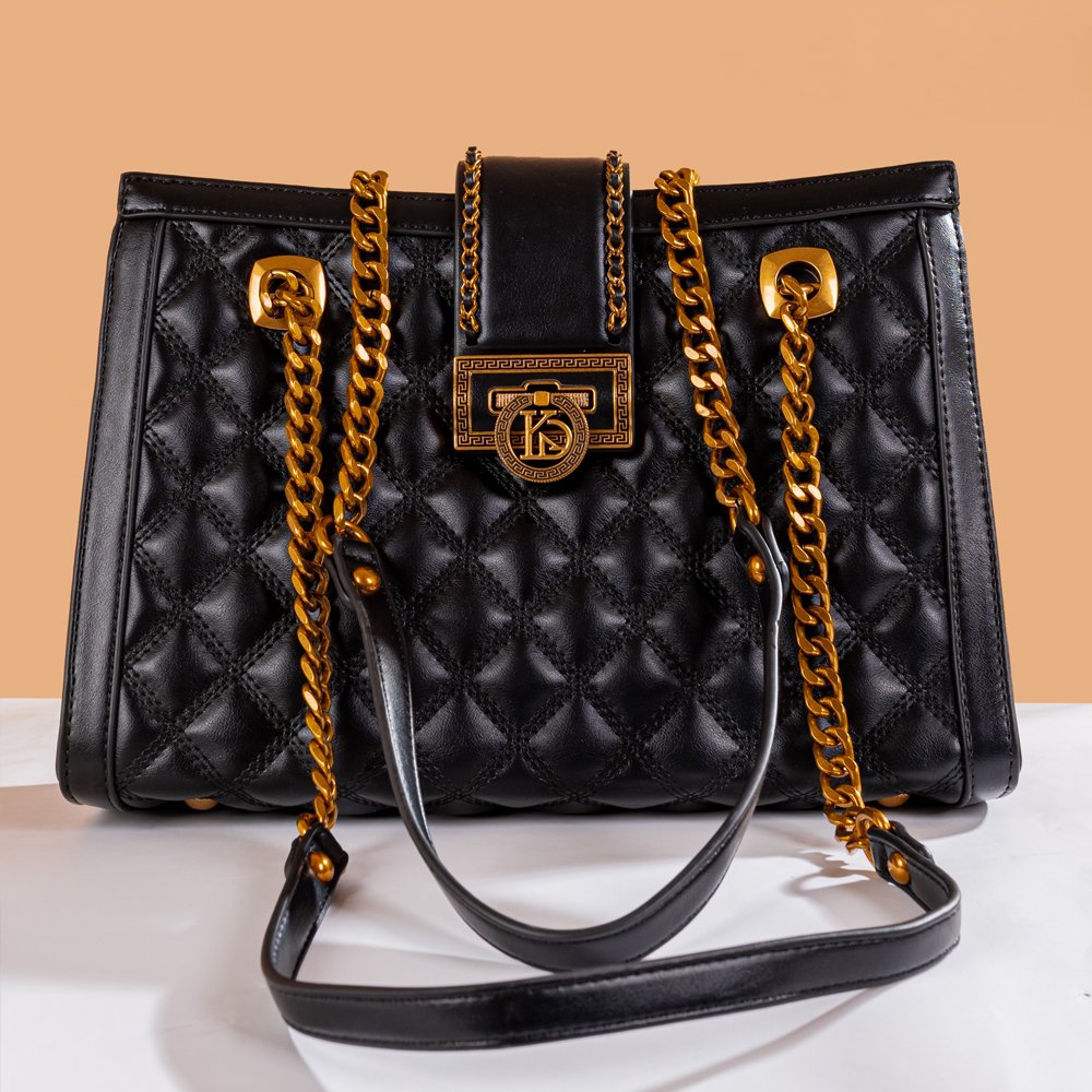 شنطة نسائية فاخرة مستوردة – فخامة وأناقة راقية