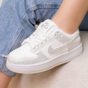 كوتشي إير فورس استراس نسائي مستورد – خفيف وأنيق